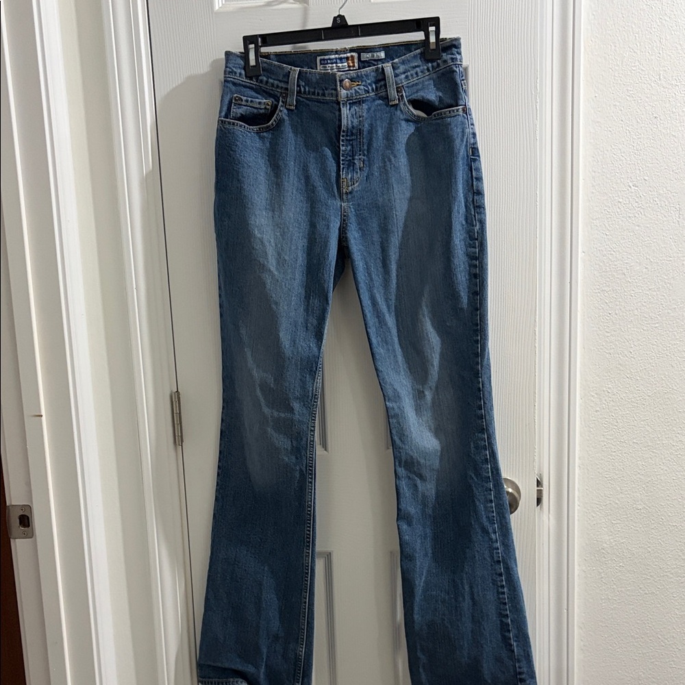 Old Navy Women's Classic Boot Cut Jeans in Denim Blue